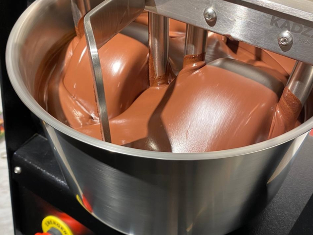 В Тюменской области откроют музей сладостей со станком по производству шоколада