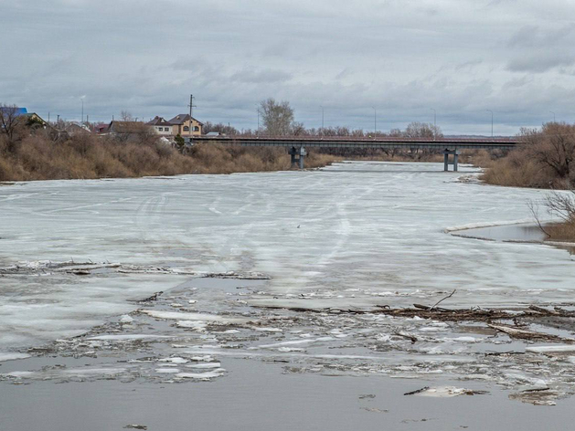В Тюменской области на одной из рек в вероятной зоне подтопления взорвут лед