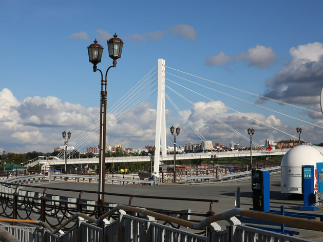 Вантовый мост в центре Тюмени проверили на безопасность для пешеходов