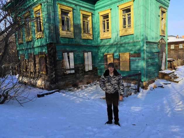 Бирюзовый дом на левом берегу Туры отдали в аренду компании Алексея Гоцыка Бирюзовый дом на левом берегу Туры отдали в аренду компании Алексея Гоцыка