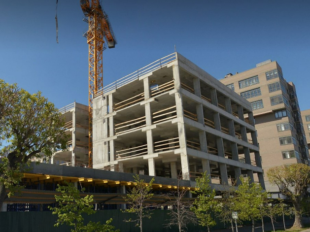 Деловой комплекс на улице Осипенко в Тюмени достроят в 2027 году Деловой комплекс на улице Осипенко в Тюмени достроят в 2027 году