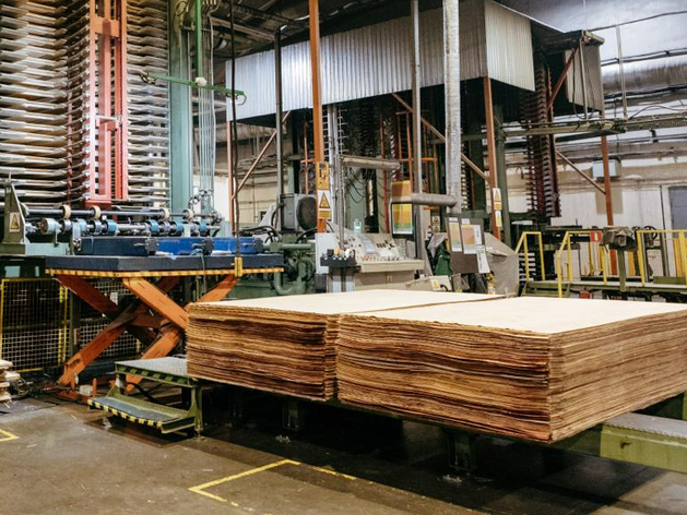 Сотрудники тюменского завода «Свеза» заявили, что предприятие законсервируют