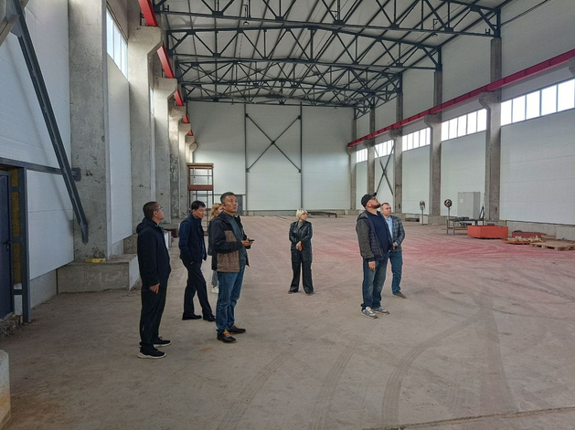 Китайская компания планирует выпускать масла в канистрах в Тюменской области Китайская компания планирует выпускать масла в канистрах в Тюменской области