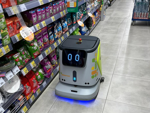 В магазинах Тюмени появились китайские роботы-уборщики