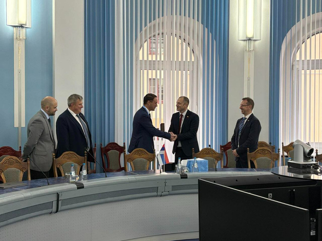 Тюменские власти изучают технологию производства пищевой добавки из торфа Тюменские власти изучают технологию производства пищевой добавки из торфа