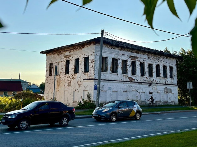 В Тюменской области на торги выставили старинный дом эпохи Екатерины II