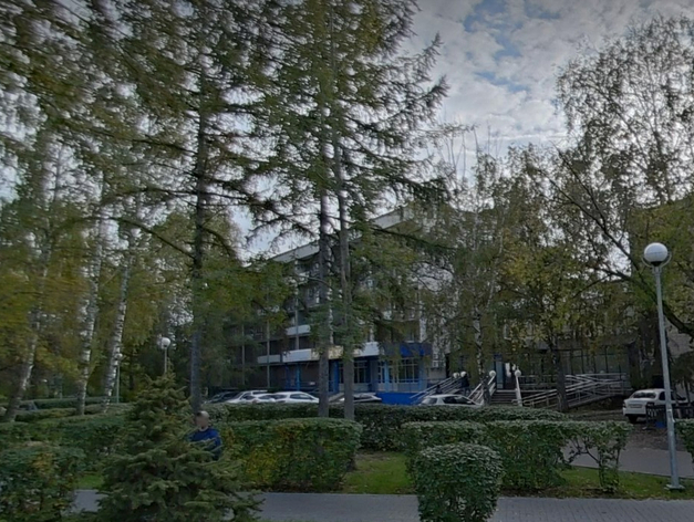 Бывшую гостиницу «Турист» в центре Тюмени предлагают выкупить под снос