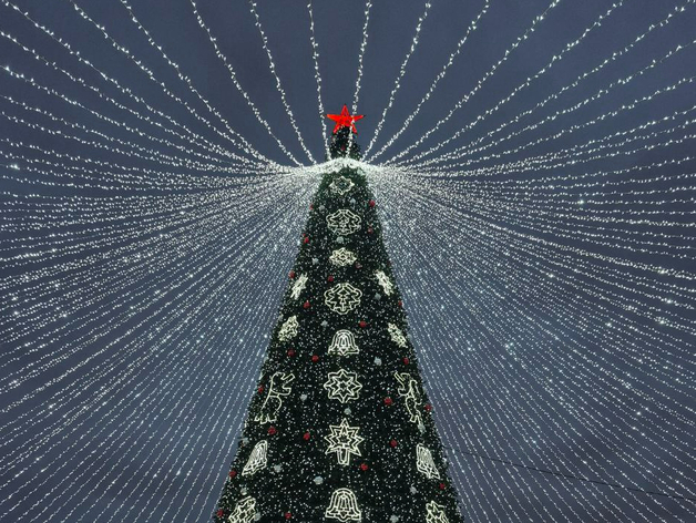 Открытие главной новогодней елки Тюмени запланировано на 27 декабря Открытие главной новогодней елки Тюмени запланировано на 27 декабря