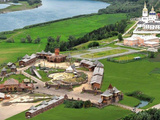 Владельцы пострадавшего от пожара туркомплекса просят тюменцев о помощи Владельцы пострадавшего от пожара туркомплекса просят тюменцев о помощи