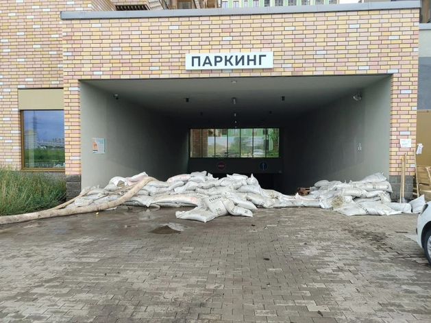 Причиной потопа в паркинге нового ЖК назвали проблемы с отводом воды в Тюмени Причиной потопа в паркинге нового ЖК назвали проблемы с отводом воды в Тюмени