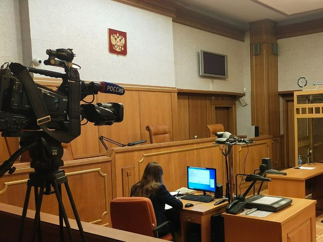 В Тюмени высокопоставленного силовика отправили в СИЗО по делу о госконтрактах В Тюмени высокопоставленного силовика отправили в СИЗО по делу о госконтрактах